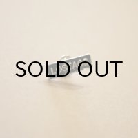 LOSTAGE / PIN BADGE
